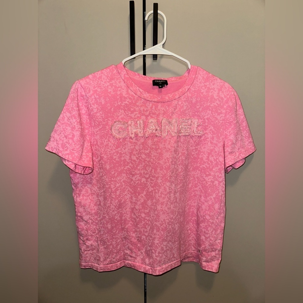 NWOT Chanel Pink T-Shirt Size medium